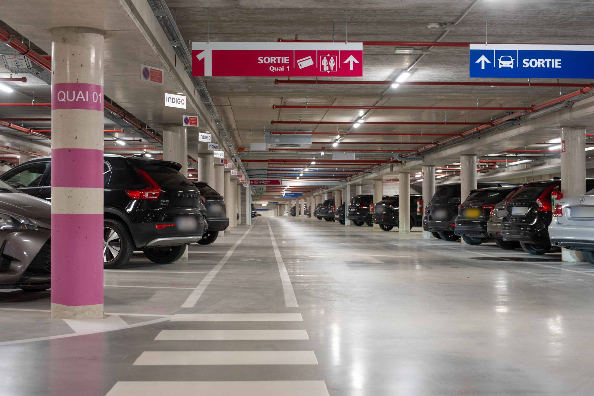 Vue d'ensemble parking souterrain 